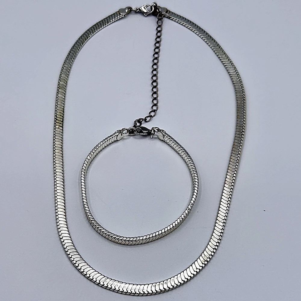 Flat Herringbone Chain Necklace Bracelet Set Silver Tone Metal OS